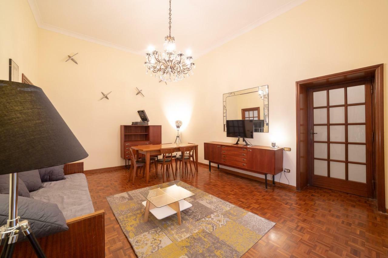 The Dante Apartment By HouseinНаполи Екстериор снимка
